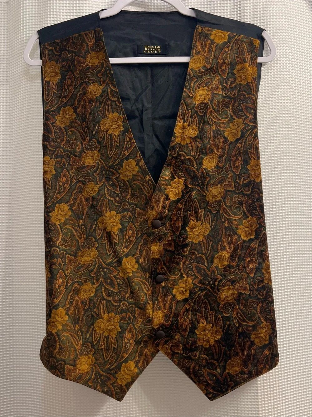 Vintage-Inspired Floral Velvet Waistcoat